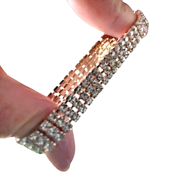 💞💗 Rose Gold Plating Formal Rhinestone Bracelet & Florentine Hoop Earring Set - Picture 11 of 11